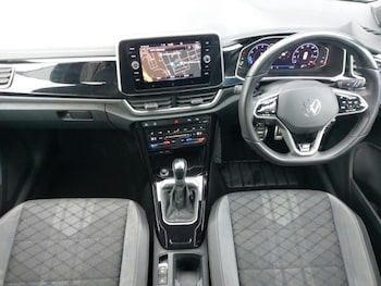 Used Volkswagen T-Roc 2022 for sale - 77606459: Photo