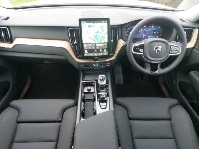 Used Volvo XC60 2025 for sale - 77874969: Photo 2