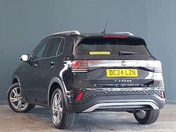 Used Volkswagen T-Cross 2024 for sale - 77082888: Photo