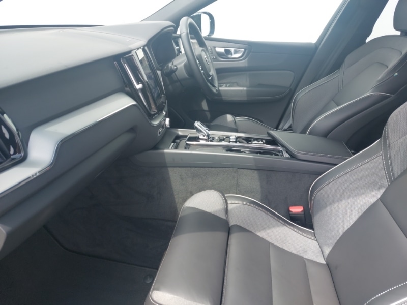 Used Volvo XC60 2024 for sale - 76456404: Photo 5