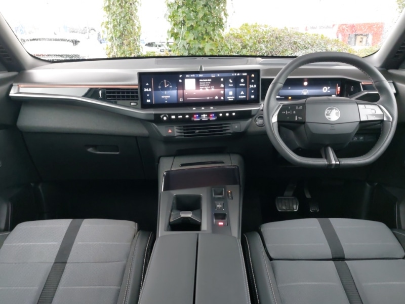 Used Vauxhall Grandland 2025 for sale - 76842562: Photo 2