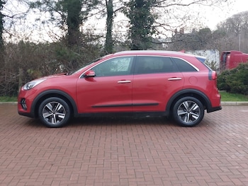 Used Kia Niro 2020 for sale - 77913111: Photo