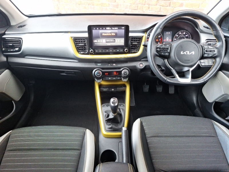 Used Kia Stonic 2023 for sale - 76708967: Photo 2