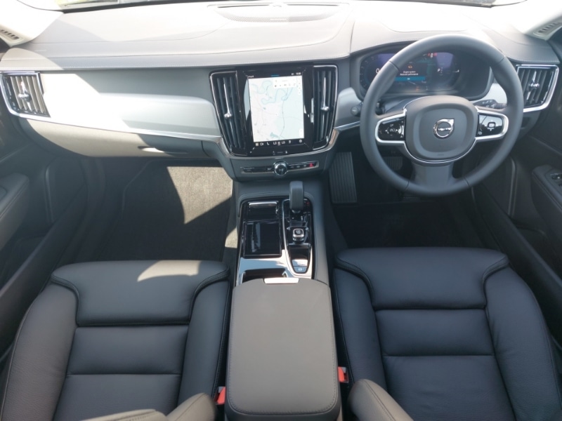 Used Volvo V90 2025 for sale - 77964636: Photo 2