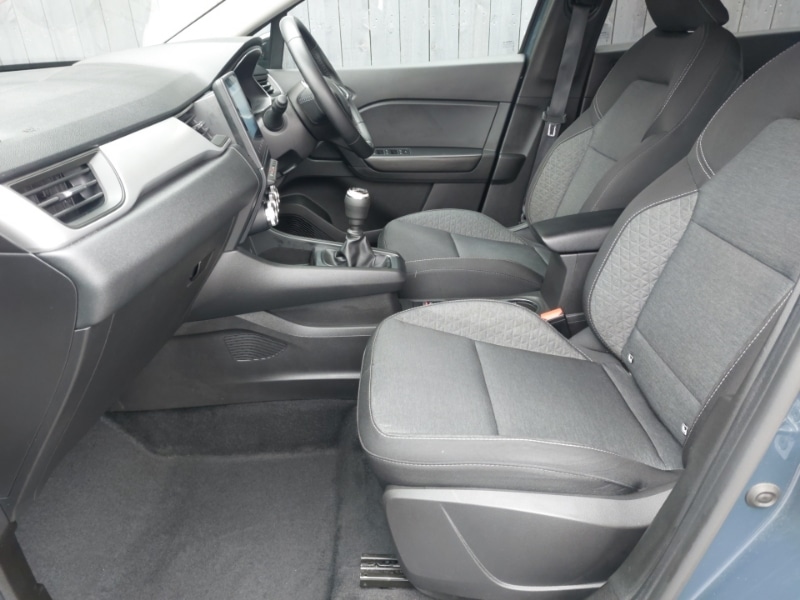 Used Renault Captur 2022 for sale - 76720702: Photo 5