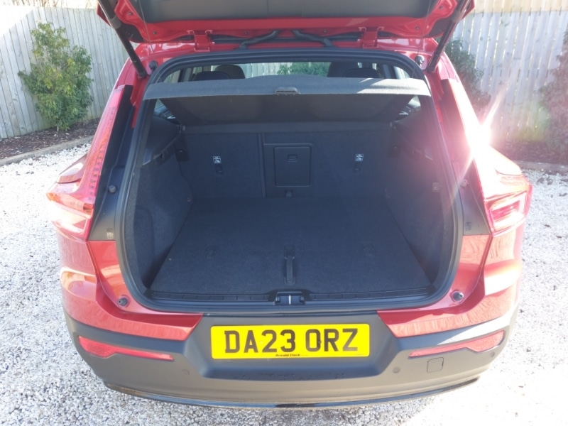 Used Volvo XC40 2023 for sale - 77772005: Photo 8