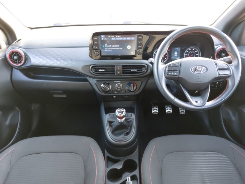 Used Hyundai i10 2021 for sale - 77986335: Photo 2