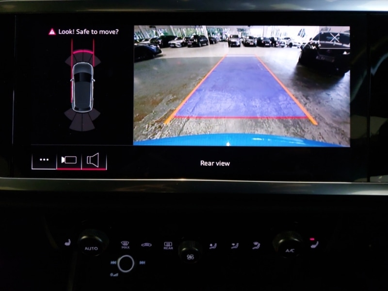 Used Audi Q3 2023 for sale - 77252658: Photo 12