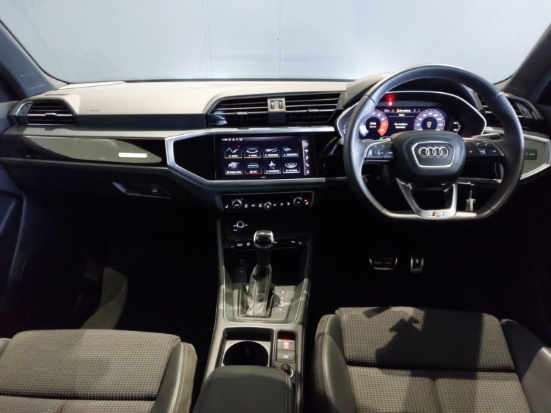 Used Audi Q3 2023 for sale - 77252658: Photo 2