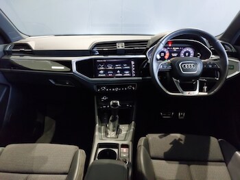 Used Audi Q3 2023 for sale - 77252658: Photo