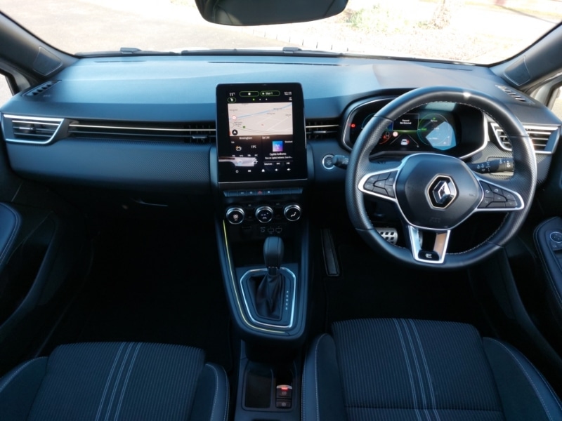 Used Renault Clio 2023 for sale - 76737735: Photo 2