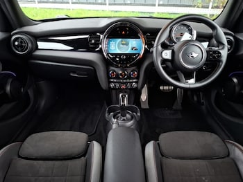 Used MINI Hatch 2022 for sale - 76465635: Photo