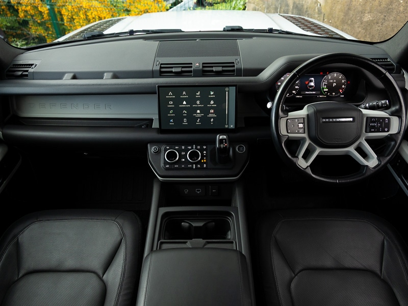 Used Land Rover Defender 2022 for sale - 77304644: Photo 2