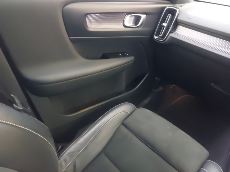 Used Volvo XC40 2021 for sale - 76502634: Photo 11