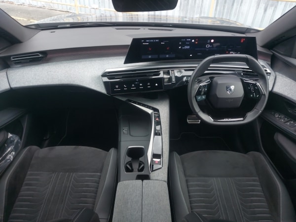 Used Peugeot 3008 2024 for sale - 76306057: Photo 2