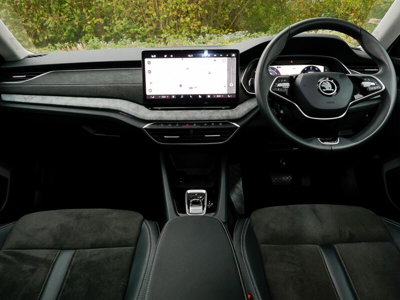 Used Skoda Octavia 2024 for sale - 76387573: Photo 2