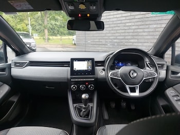 Used Renault Clio 2024 for sale - 79056170: Photo