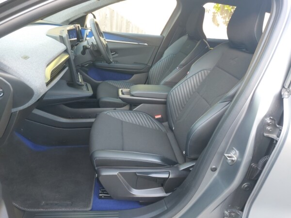 Used Renault Scenic E-Tech 2024 for sale - 76187686: Photo 5