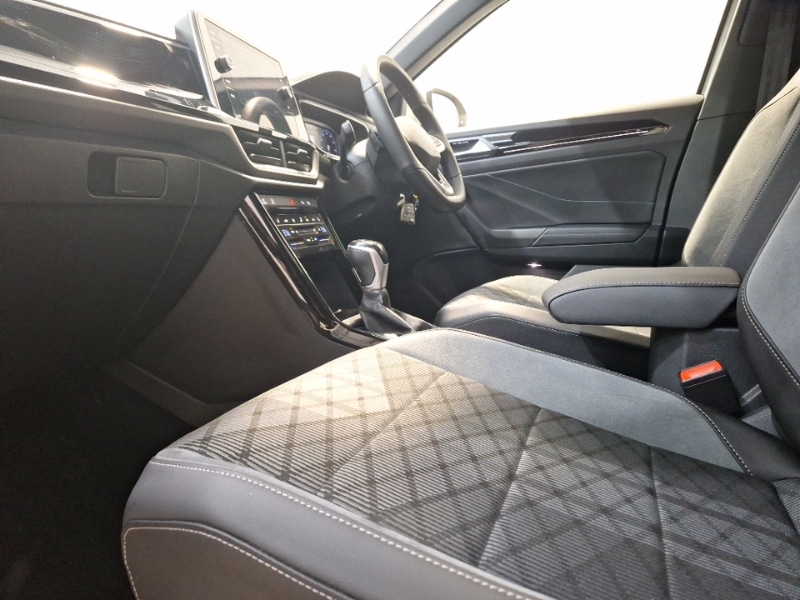 Used Volkswagen T-Roc 2025 for sale - 77012909: Photo 5