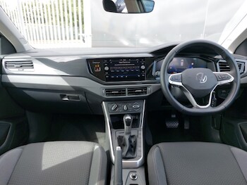 Used Volkswagen Polo 2024 for sale - 76316821: Photo