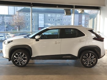 Used Toyota Yaris Cross 2022 for sale - 77875954: Photo