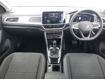 Used Volkswagen T-Roc 2025 for sale - 79411302: Photo