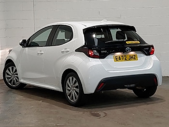 Used Toyota Yaris 2022 for sale - 78080376: Photo