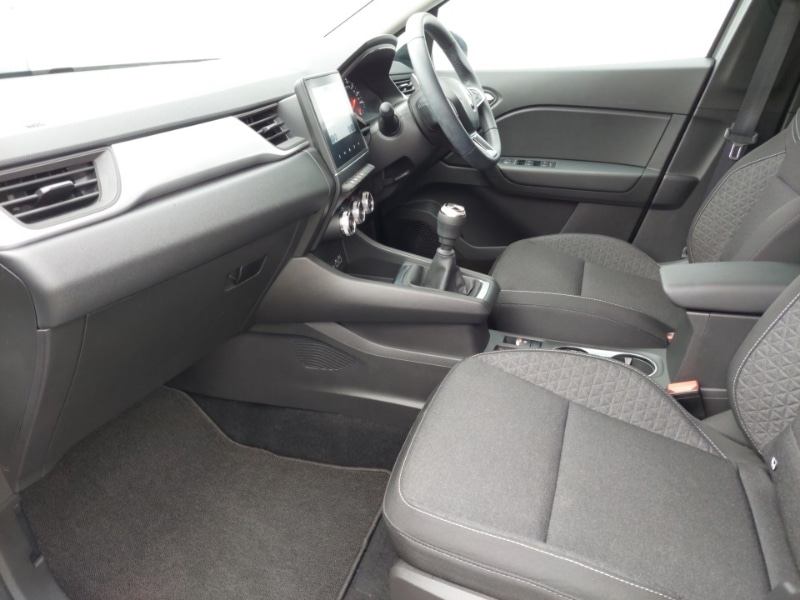 Used Renault Captur 2024 for sale - 76348001: Photo 5