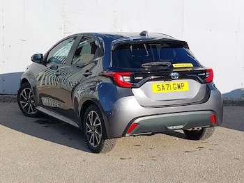 Used Toyota Yaris 2021 for sale - 78683702: Photo