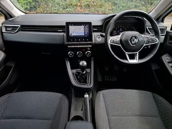 Used Renault Clio 2022 for sale - 79439950: Photo