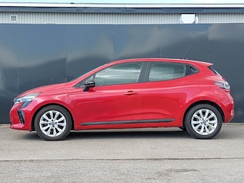 Used Renault Clio 2023 for sale - 78381181: Photo