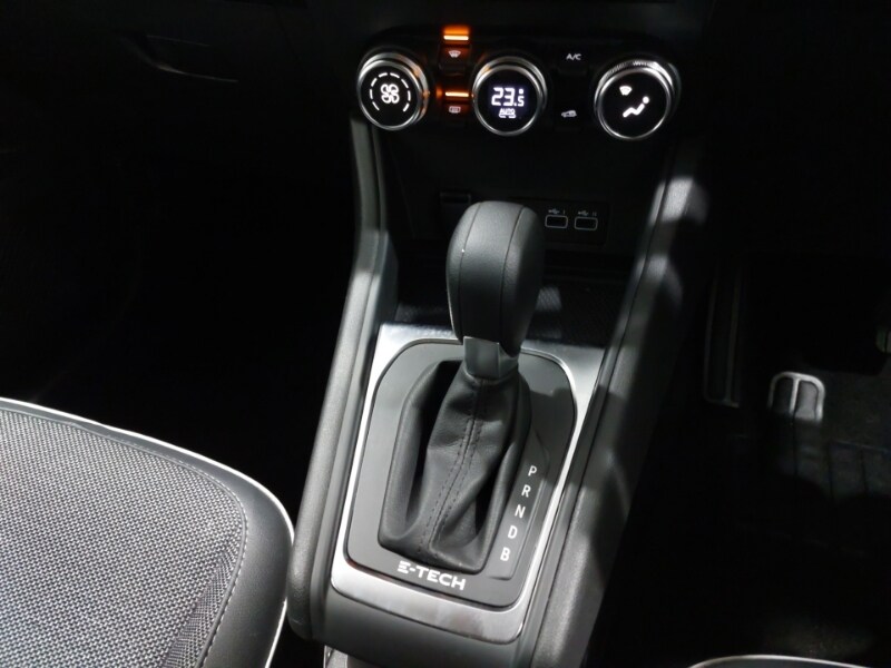 Used Renault Captur 2023 for sale - 77949072: Photo 12