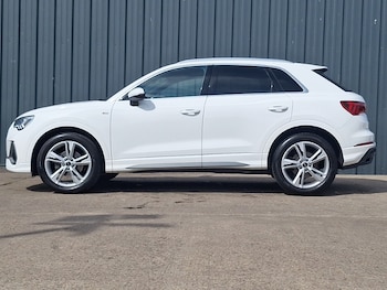 Used Audi Q3 2023 for sale - 75948872: Photo