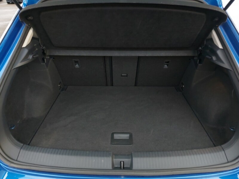 Used Volkswagen T-Roc 2023 for sale - 77312113: Photo 8