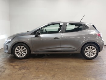 Used Renault Clio 2025 for sale - 78989941: Photo