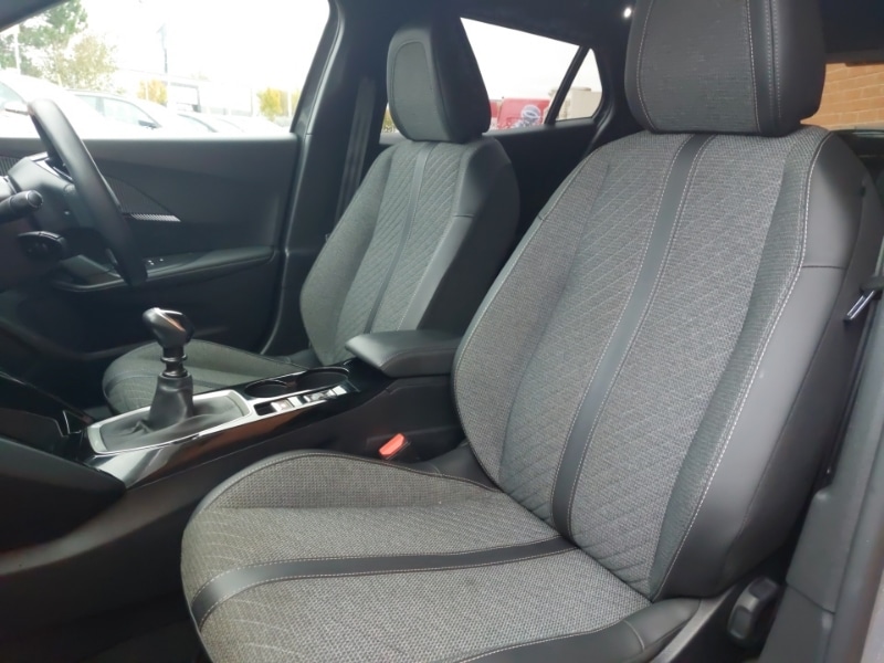 Used Peugeot 2008 2023 for sale - 76761012: Photo 12