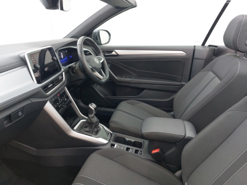 Used Volkswagen T-Roc 2024 for sale - 77194203: Photo 5