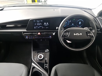 Used Kia Niro 2023 for sale - 77081112: Photo