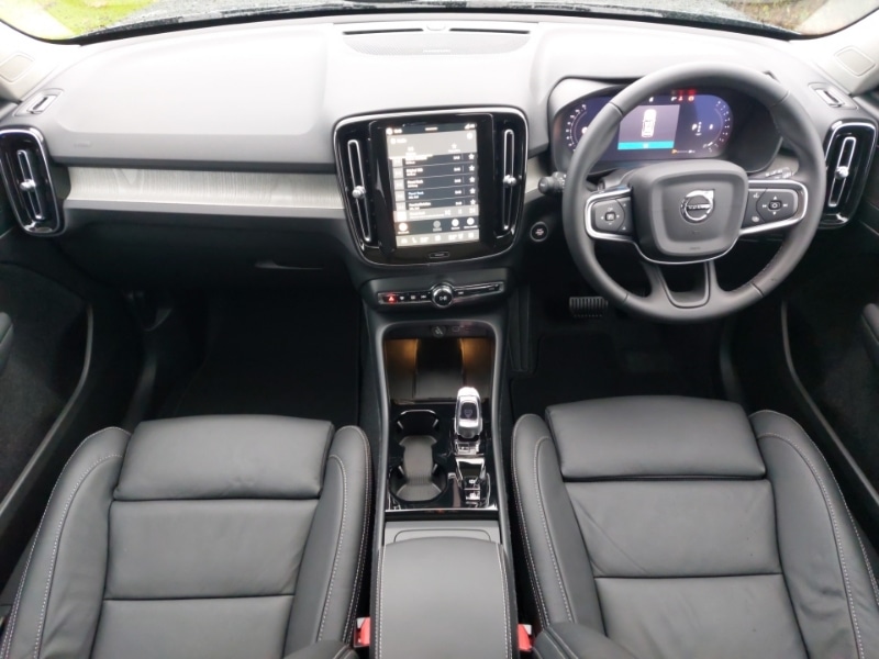 Used Volvo XC40 2025 for sale - 77624115: Photo 2