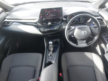 Used Toyota C-HR 2021 for sale - 78114428: Photo