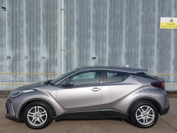 Used Toyota C-HR 2021 for sale - 78114428: Photo
