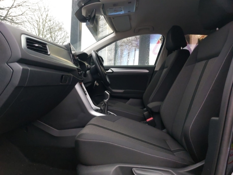 Used Volkswagen T-Roc 2023 for sale - 77035255: Photo 5