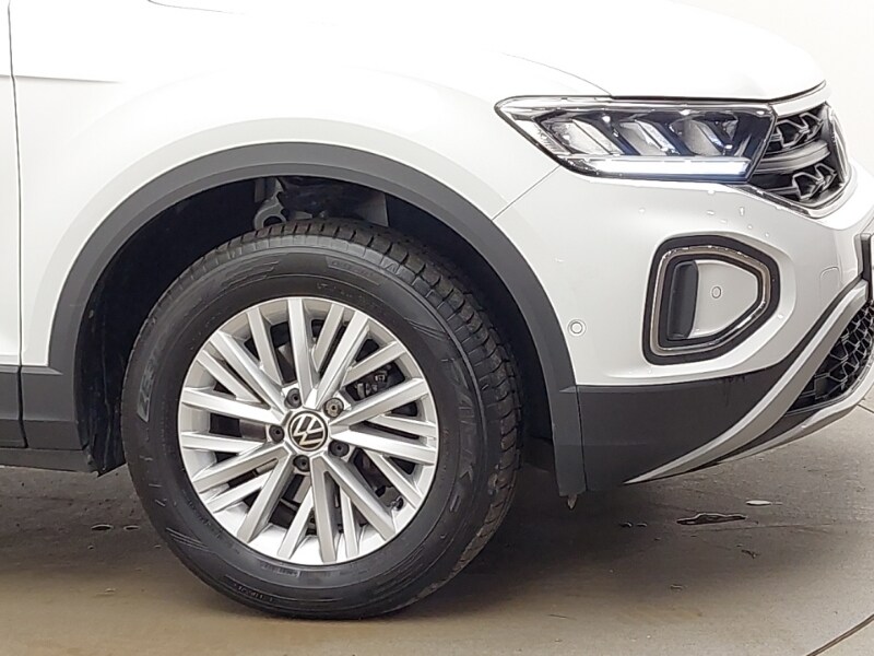 Used Volkswagen T-Roc 2023 for sale - 77197236: Photo 9