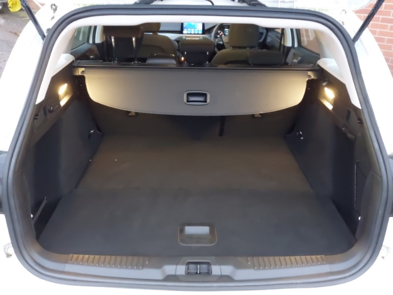 Used Ford Focus 2022 for sale - 77981077: Photo 8