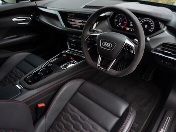 Used Audi RS e-tron GT 2022 for sale - 77010989: Photo