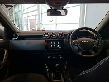 Used Dacia Duster 2024 for sale - 79439957: Photo