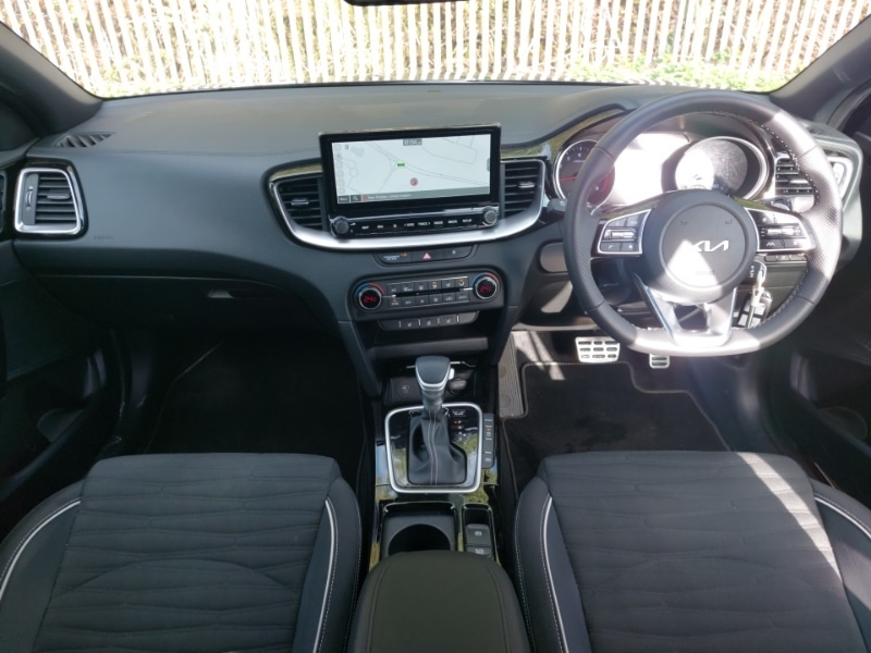 Used Kia XCeed 2025 for sale - 76115994: Photo 2