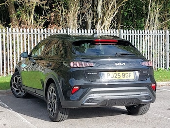 Used Kia XCeed 2025 for sale - 76115994: Photo 3