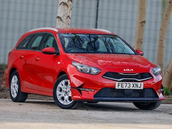 Used Kia Ceed 2023 for sale - 77670028: Photo