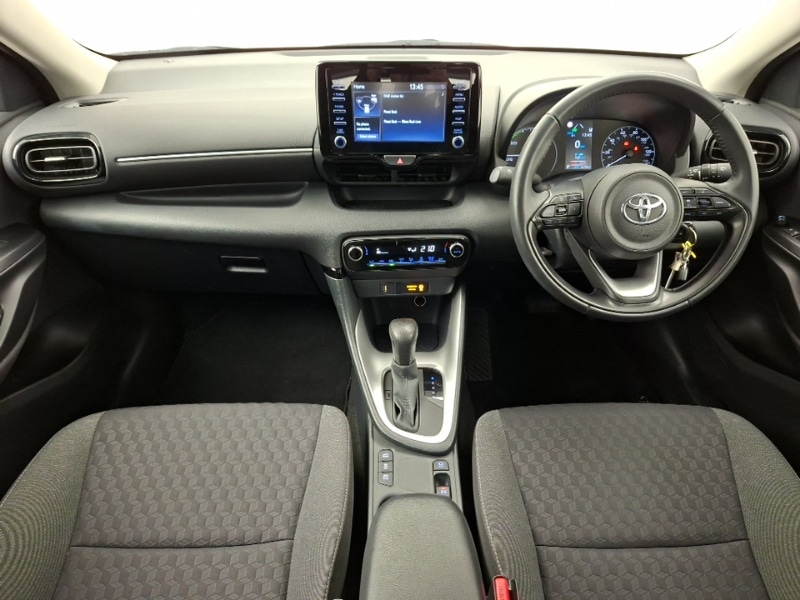 Used Toyota Yaris 2023 for sale - 77987115: Photo 2